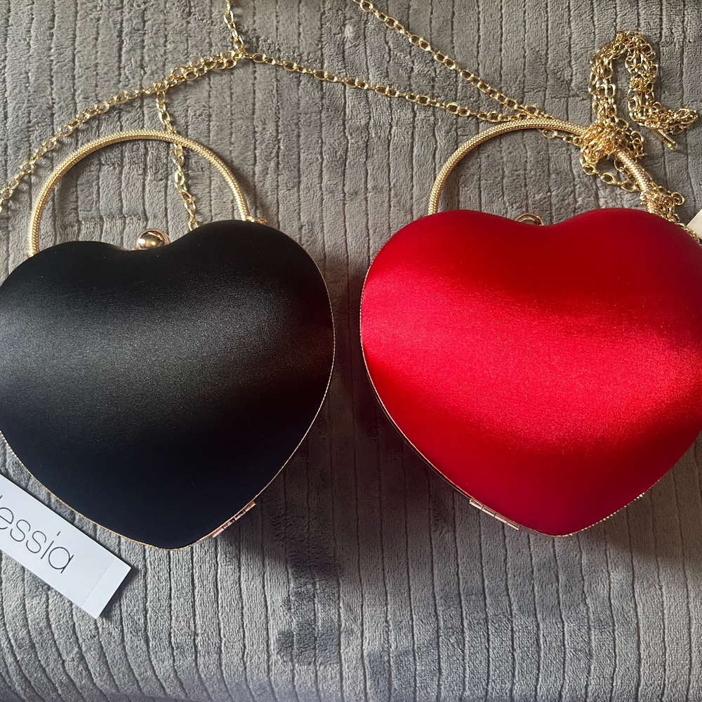 Heart clutch shoulder bag
